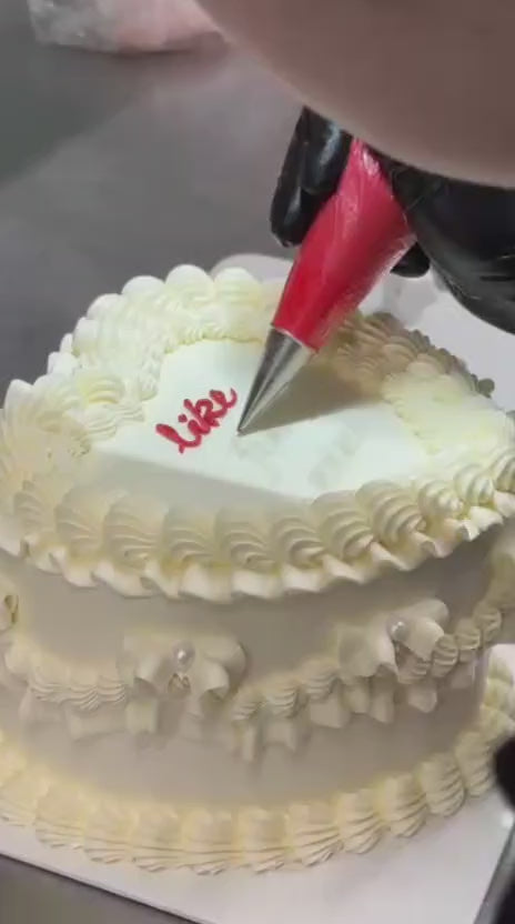 Butter Cream Cake - Lambeth Piping Cake (2 tiers)